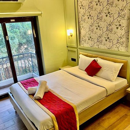 Hotel Castle Manor - Auroville Beach ปอนดิเชอรี ภายนอก รูปภาพ